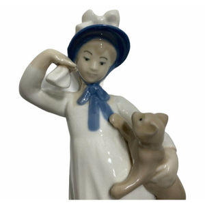 Vintage REX Valencia Girl Figurine Cat Spain Blue White Porcelain
